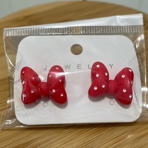 Minnie Bow Earnings New With Tag